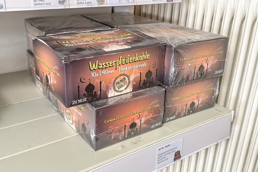 8 Packungen mit Wasserpfeifenkohle Zorr
